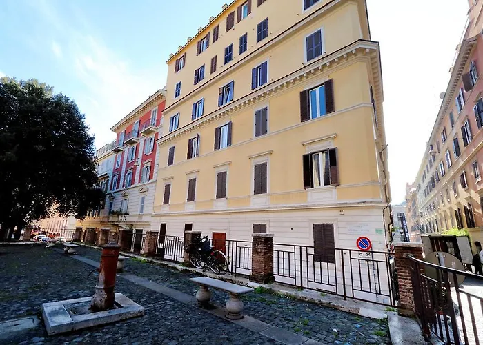 Piazza Capponi Apartment